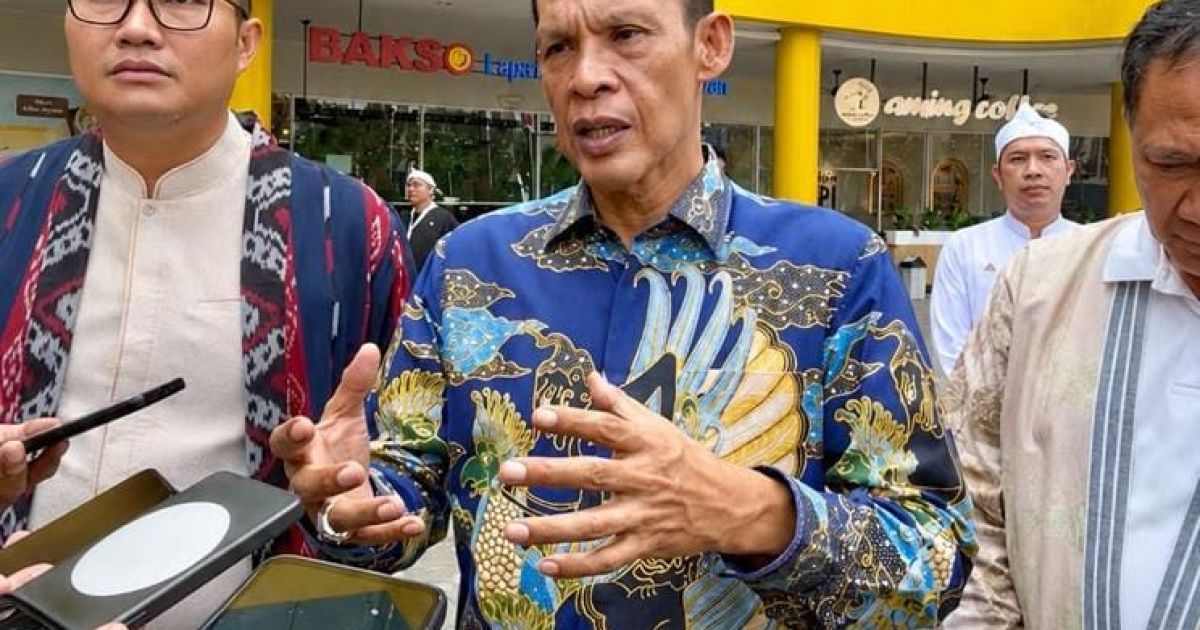 Jaro Ade Ajak ANTAM Bantu SDN Cadas Leueur di Nanggung