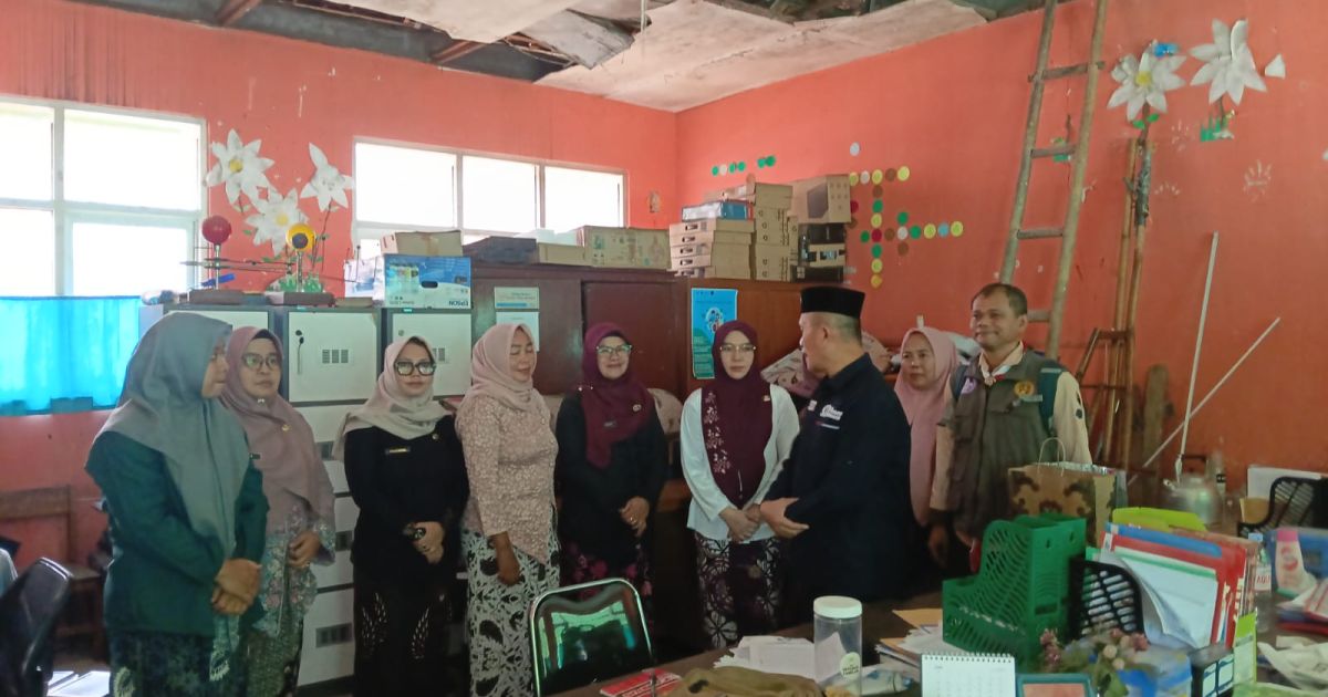 Usep Nukliri: PT ANTAM Siap Rehabilitasi SDN Cadas Leueur Nanggung