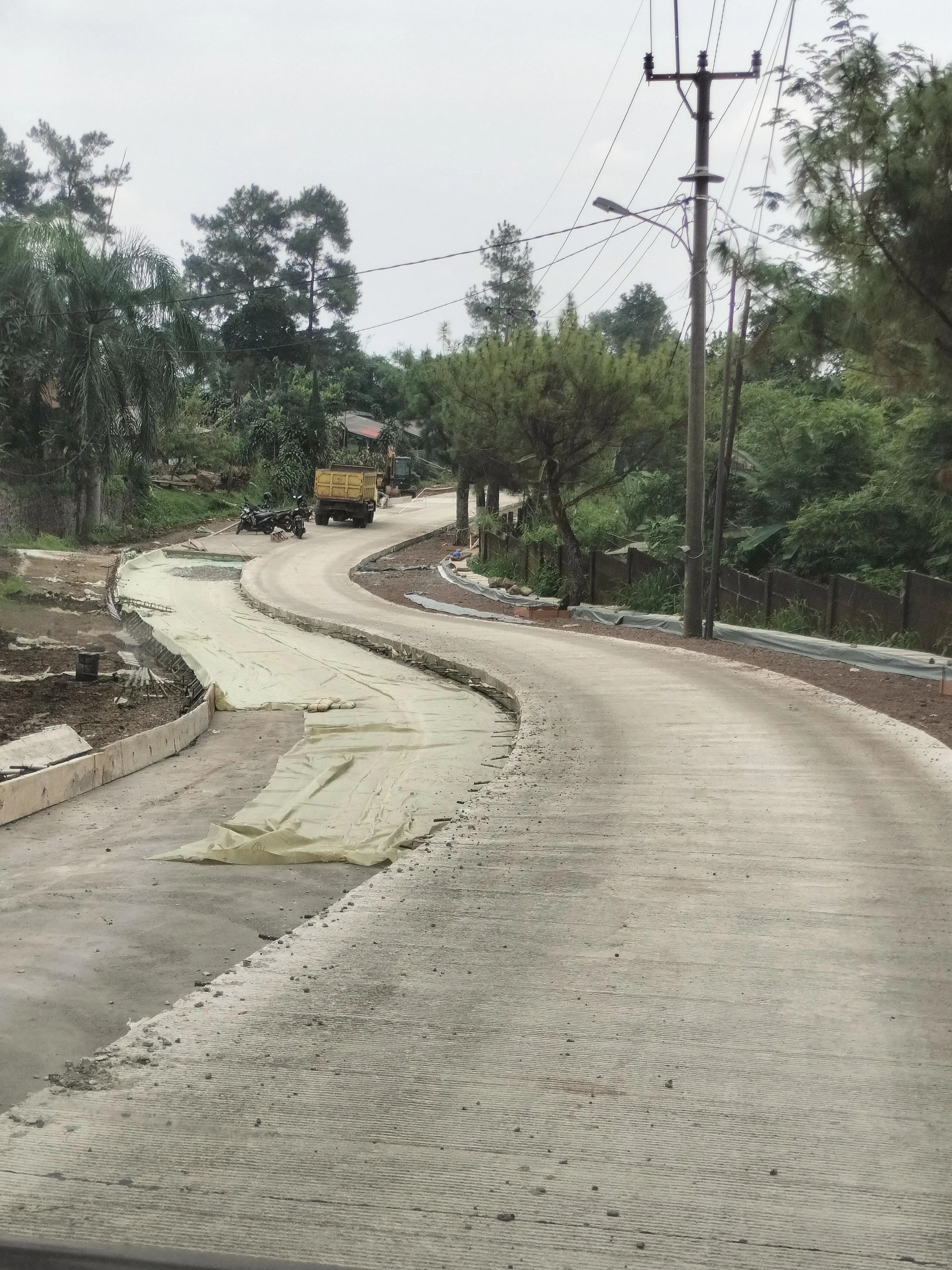 Sisa Waktu 16 Hari Kalender, Kontraktor Proyek Rehabilitasi Jalan Nanas Pura Jagatkarta Rp 7,5 Miliar Optimis Selesaikan 46 Persen Sisa Kerjaan