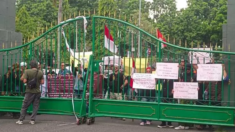 Aksi FKJN di Depan Kantor Bupati Bogor: Tuntut Pelestarian Sejarah, Lingkungan, dan Ruang Kreatif Pemuda