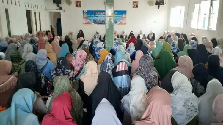 Silaturahmi Melalui Pengajian Rutin Mingguan, Inisiatif PKK Desa Curugbitung