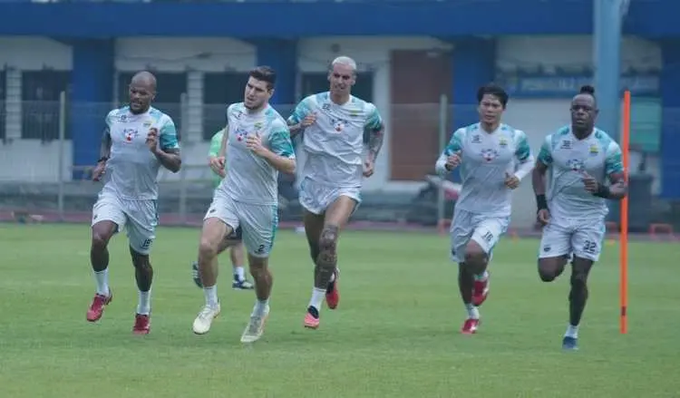 Kondisi Fisik Terjaga, Persib Siap Hadapi Liga 1 Setelah Jeda Kompetisi