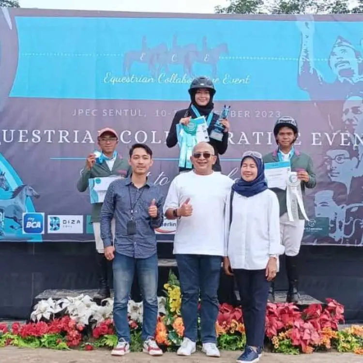 Jovanka Sabet Dua Gelar Juara Pada Equestrian Collaborative Event