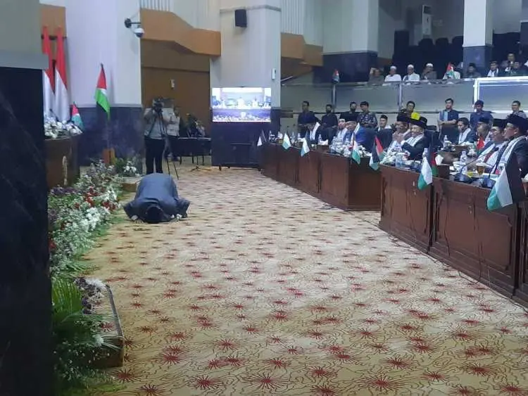 Raperda Fasilitasi Pondok Pesantren Sah Jadi Perda, Dewan PKB Sujud Syukur