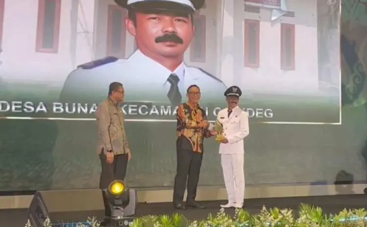 Desa Bunar Cigudeg Kembali Raih Penghargaan Anugerah Pajak Daerah Kabupaten Bogor