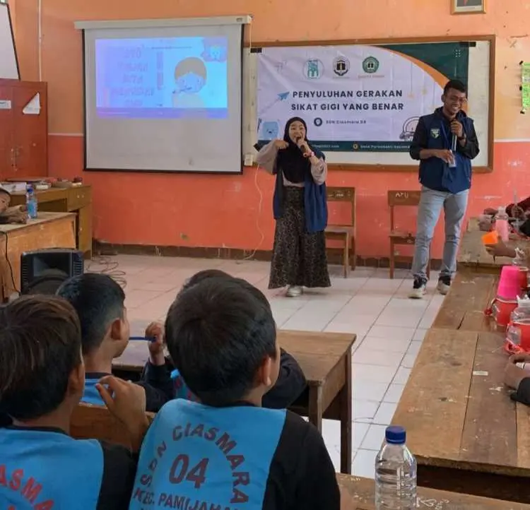 KKM Kelompok 7 IUQI Gelar Penyuluhan Gerakan Sikat Gigi Yang Baik dan Benar﻿