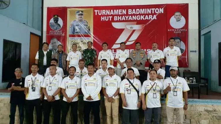 Sambut Hari Bhayangkara ke 77, Polsek Nanggung Gelar Turnamen Badminton Antar Persatuan Bulutangkis