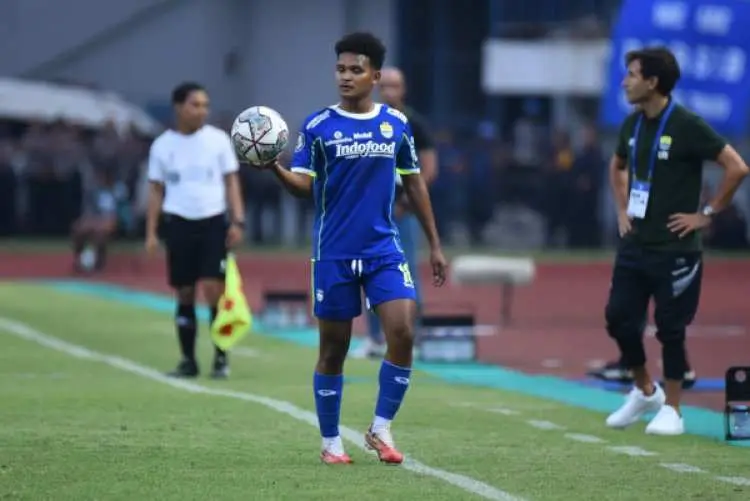 Persib Bandung Lepas Pemain Bek Kiri, David Rumakiek